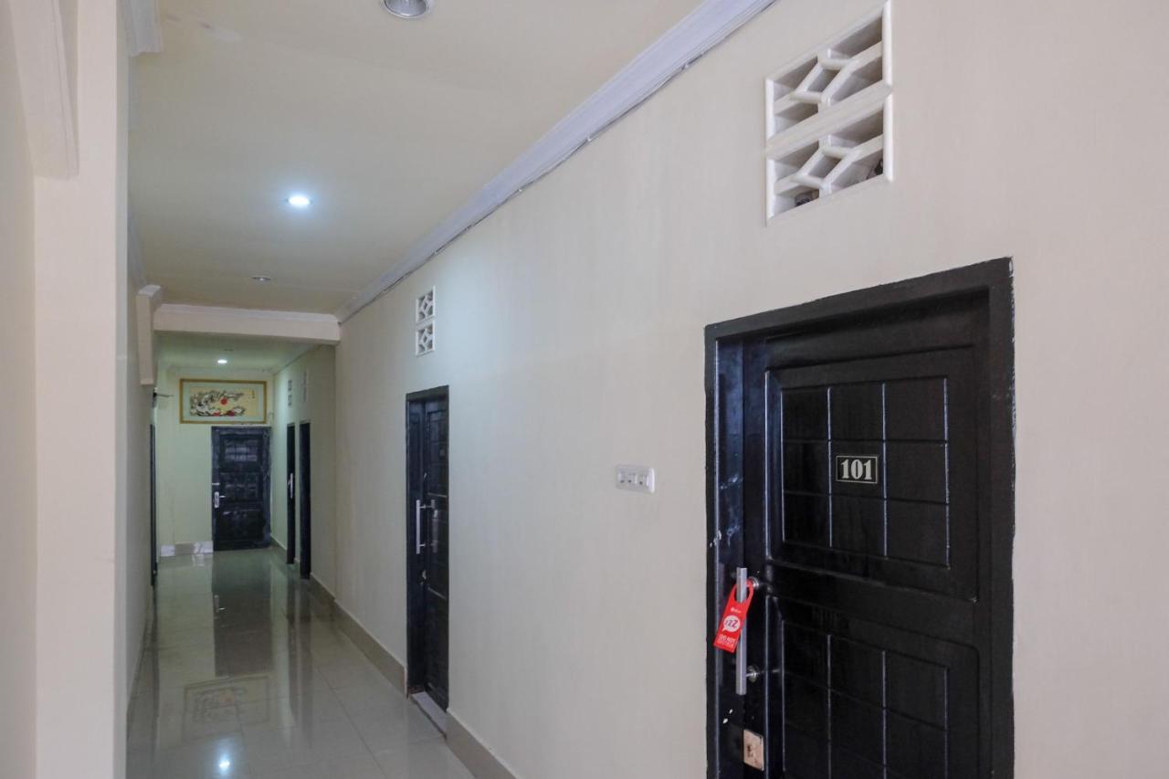 Reddoorz At Hotel Rich Parepare Near Pantai Mattirotasi Екстер'єр фото
