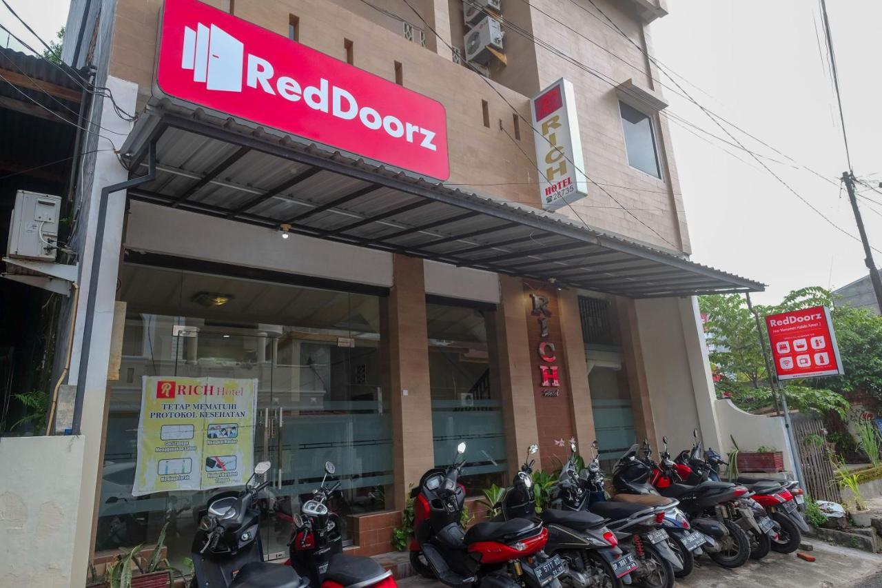 Reddoorz At Hotel Rich Parepare Near Pantai Mattirotasi Екстер'єр фото
