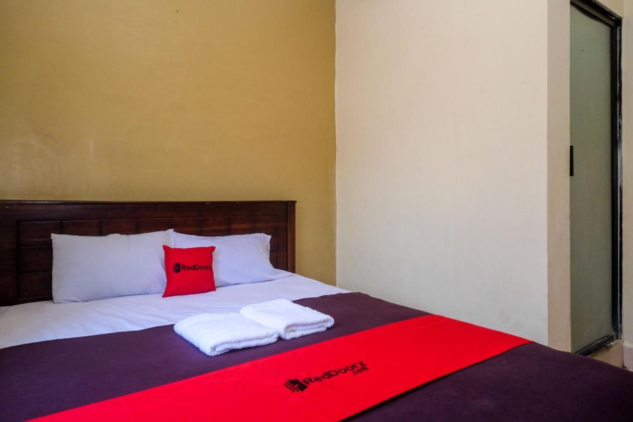 Reddoorz At Hotel Rich Parepare Near Pantai Mattirotasi Екстер'єр фото