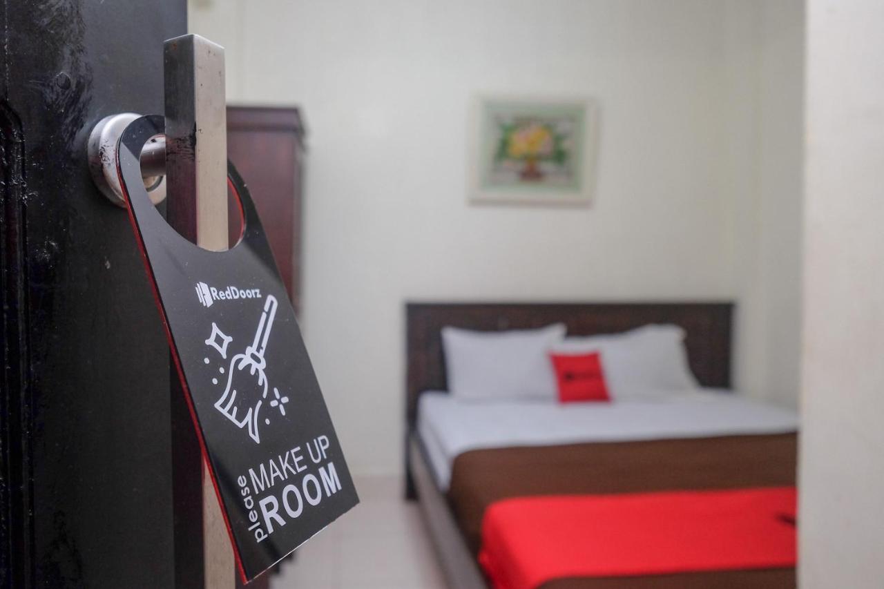 Reddoorz At Hotel Rich Parepare Near Pantai Mattirotasi Екстер'єр фото