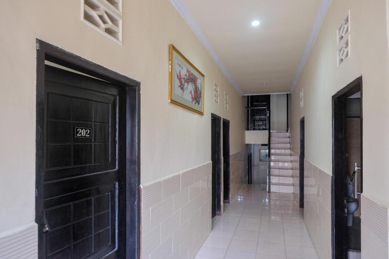 Reddoorz At Hotel Rich Parepare Near Pantai Mattirotasi Екстер'єр фото