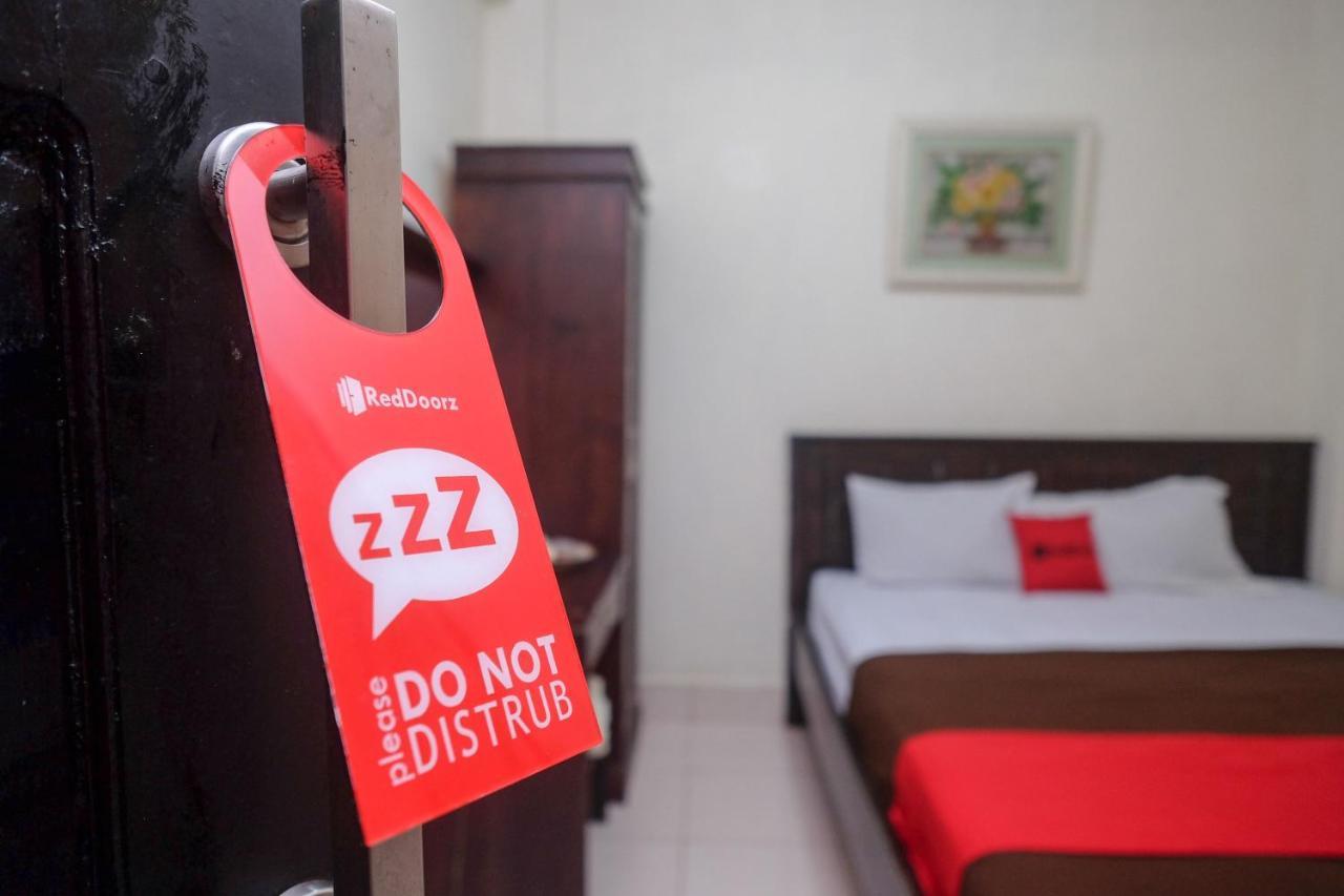 Reddoorz At Hotel Rich Parepare Near Pantai Mattirotasi Екстер'єр фото