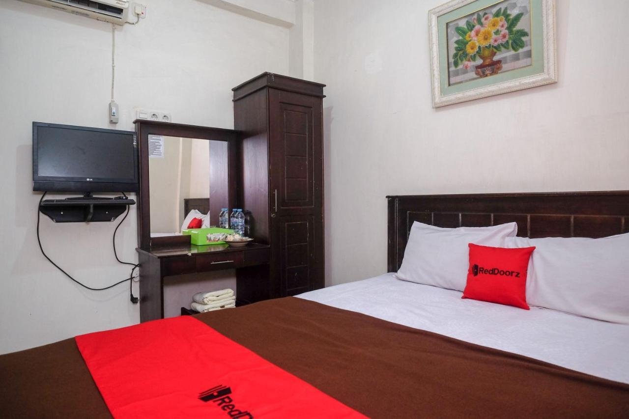 Reddoorz At Hotel Rich Parepare Near Pantai Mattirotasi Екстер'єр фото