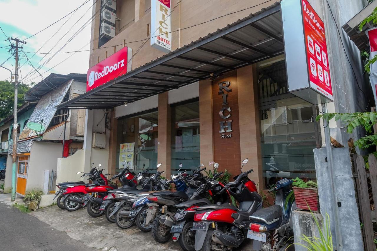 Reddoorz At Hotel Rich Parepare Near Pantai Mattirotasi Екстер'єр фото