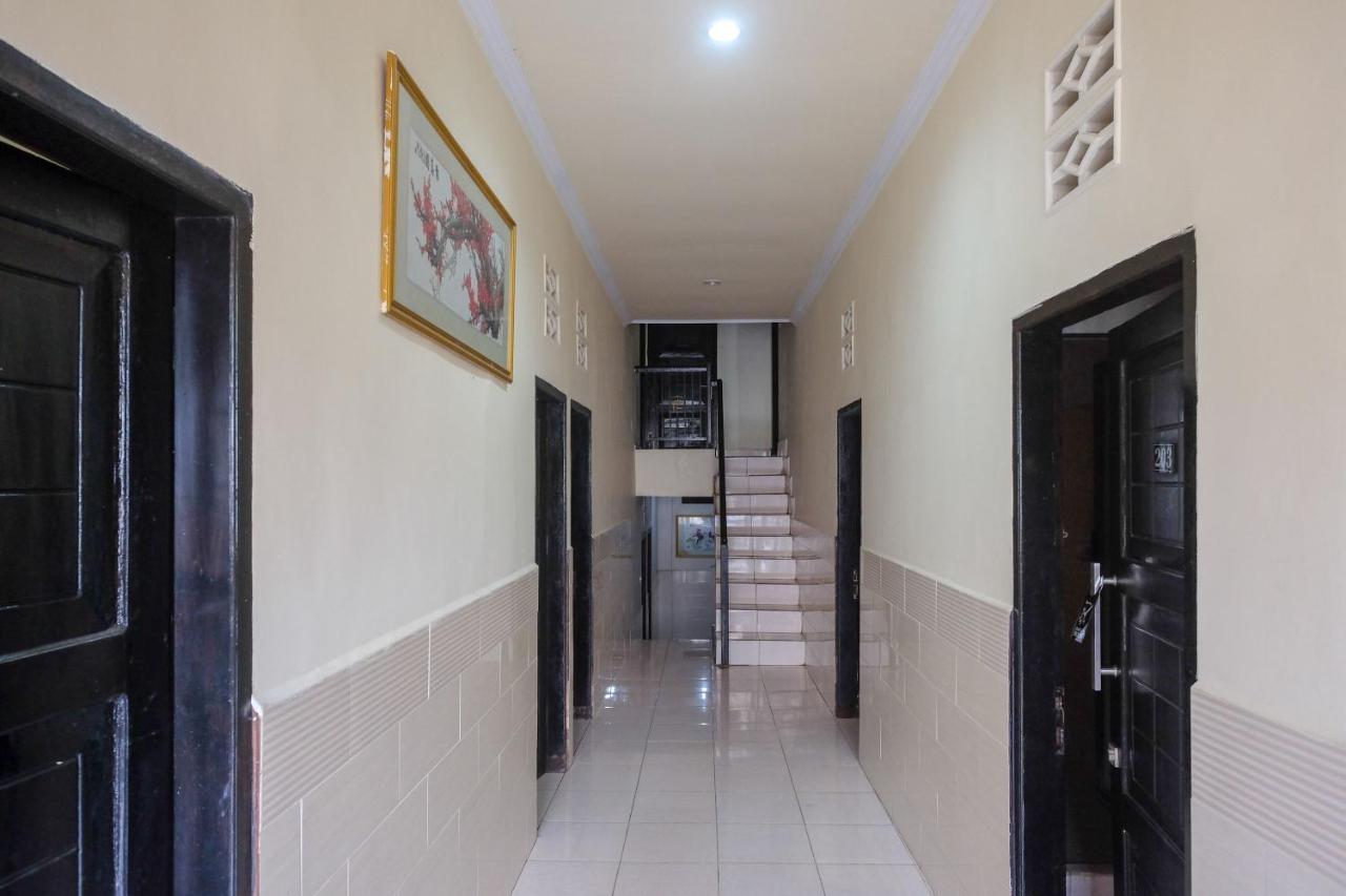 Reddoorz At Hotel Rich Parepare Near Pantai Mattirotasi Екстер'єр фото
