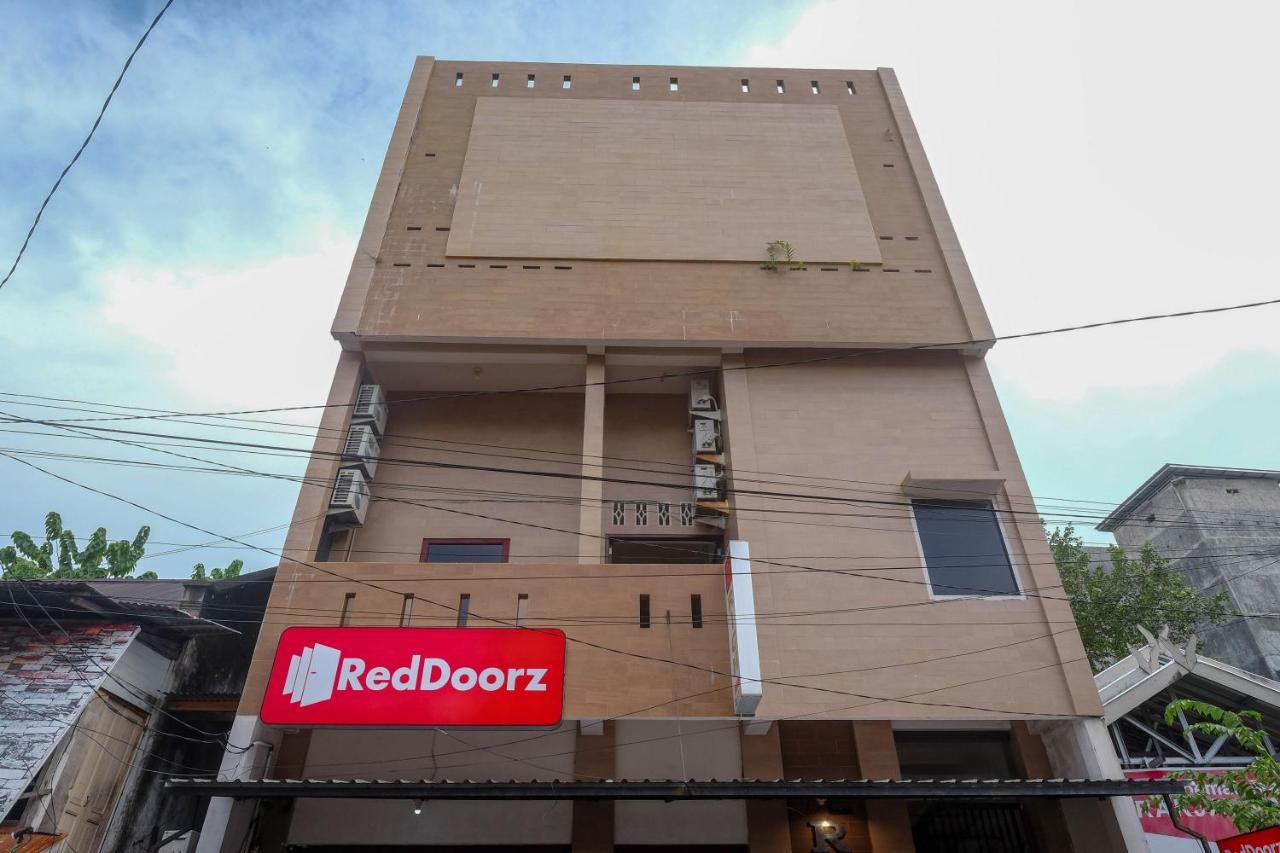Reddoorz At Hotel Rich Parepare Near Pantai Mattirotasi Екстер'єр фото
